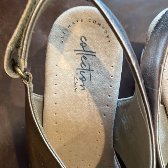 Clarks collection ultimate comfort sandals - Picture 2 of 4